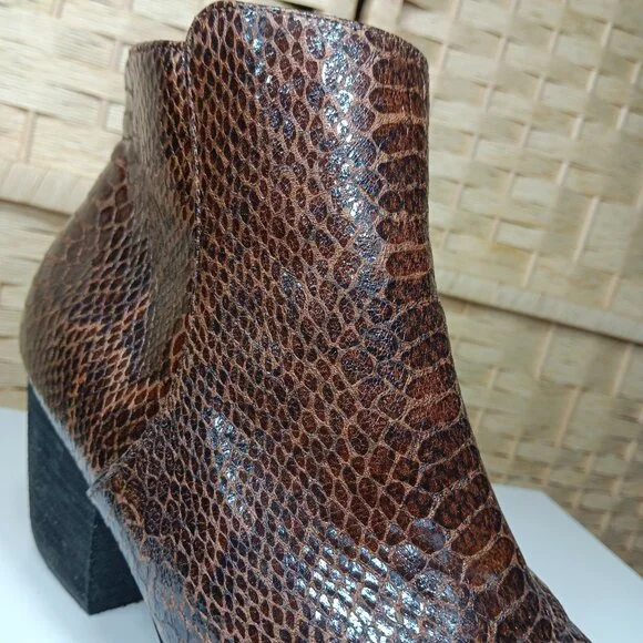 Coconuts by Matisse Faux Leather Snakeskin Boots 9.5 Womens - Picture 9 of 9